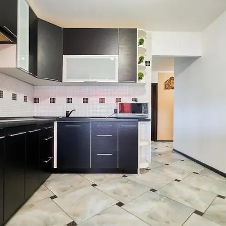 Apartment Космонавтов 12