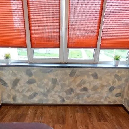 Apartment Космонавтов 12 *